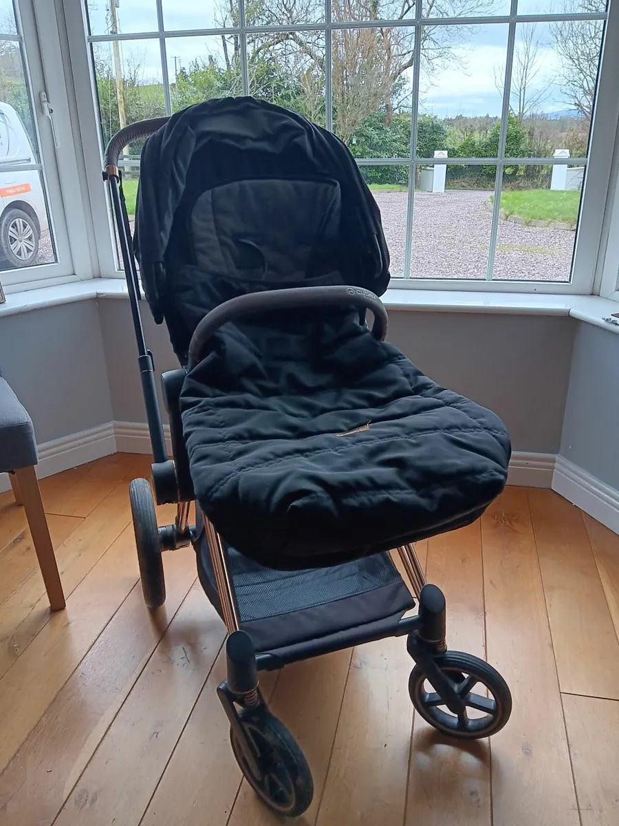 Cybex Priam Pushchair, Carrycot, Unused Seat Pack - Image 1