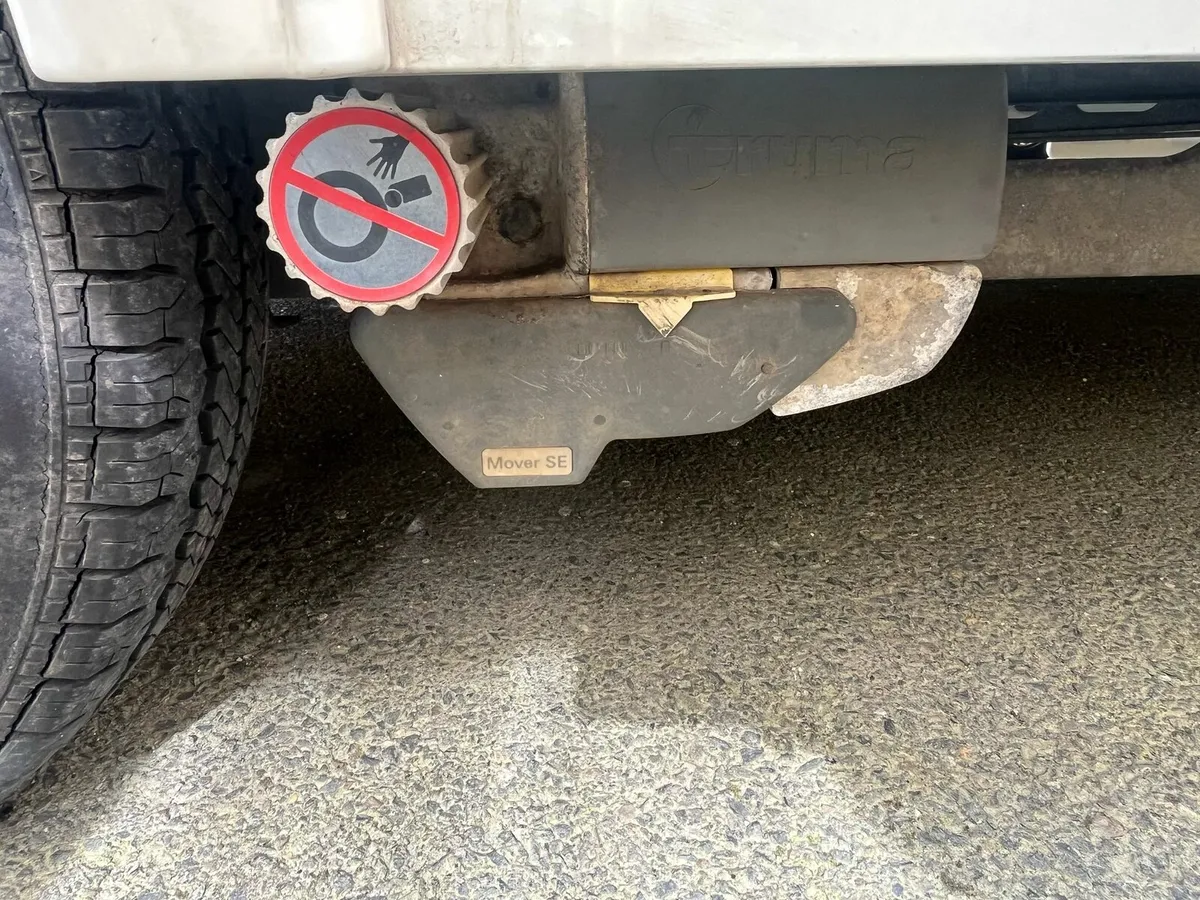 Compass Magnum (Fixed Bed) + (Caravan Motor Mover) - Image 4