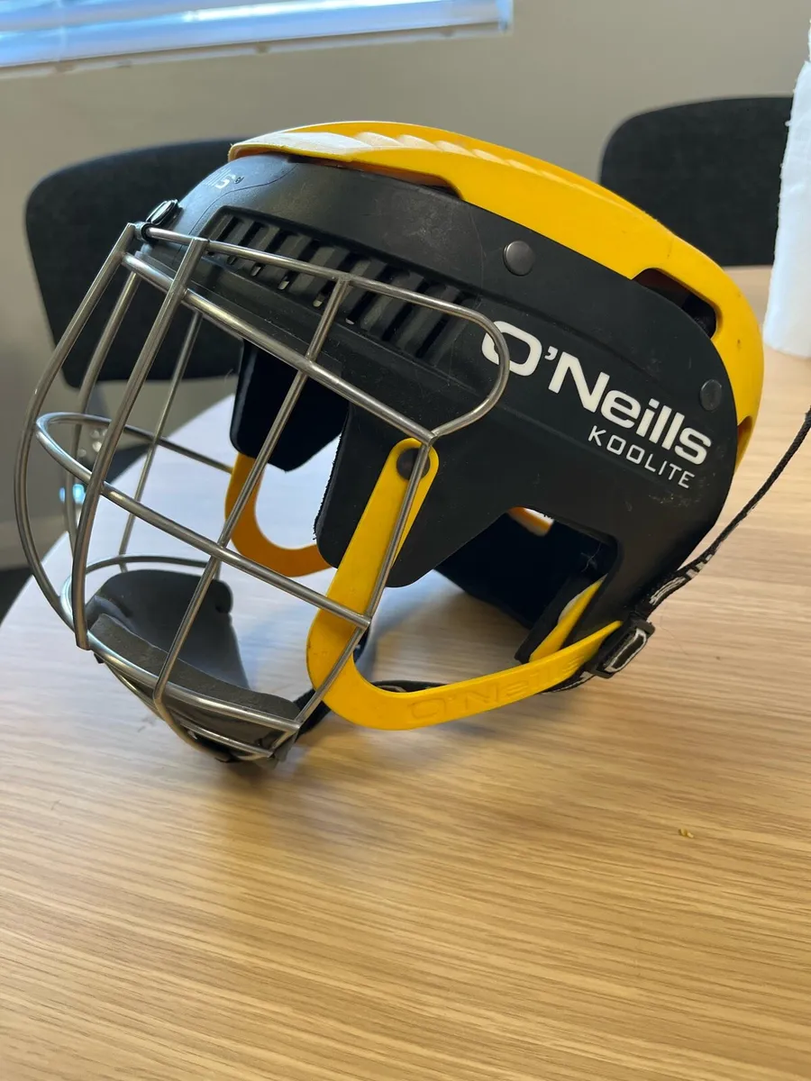 Child’s Hurling Helmet - Image 2