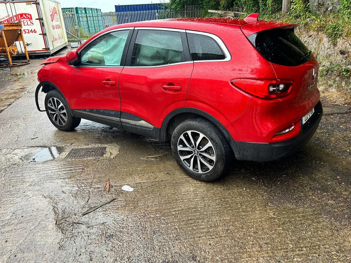 renault kadjar  automatic  petrol  breaking - Image 1