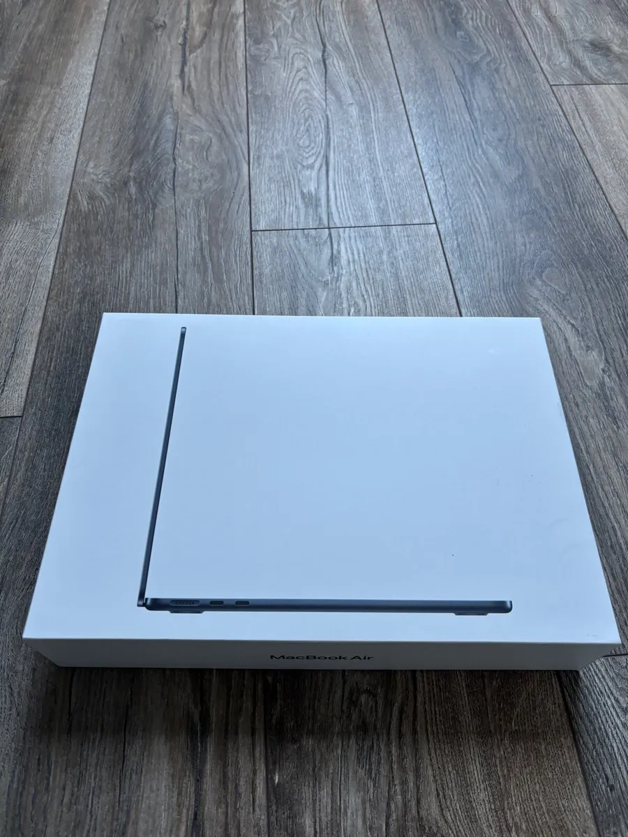 Macbook Air M2 - Image 3