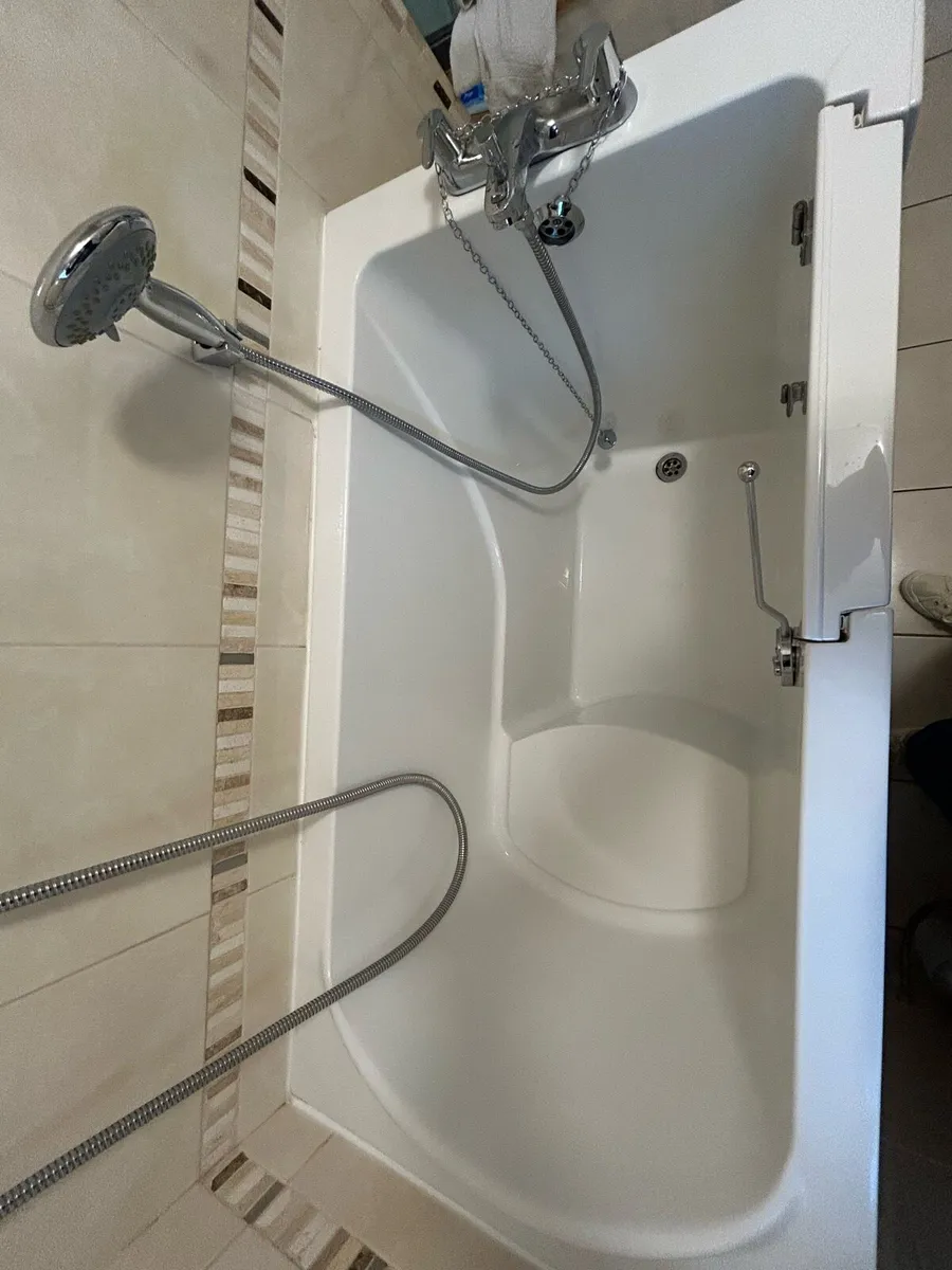Walk-in Bath /Bath with Door /Mobility for Elderly - Image 4