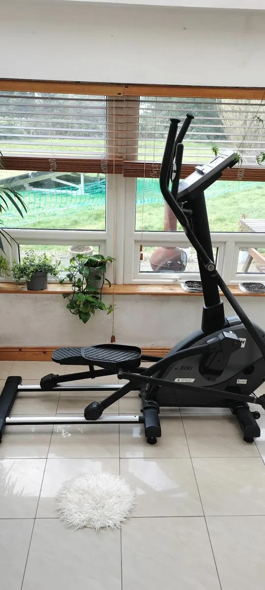 BH S1Xi Multimedia Crosstrainer - Image 1