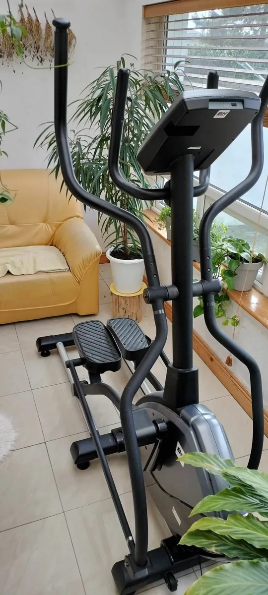 BH S1Xi Multimedia Crosstrainer - Image 2