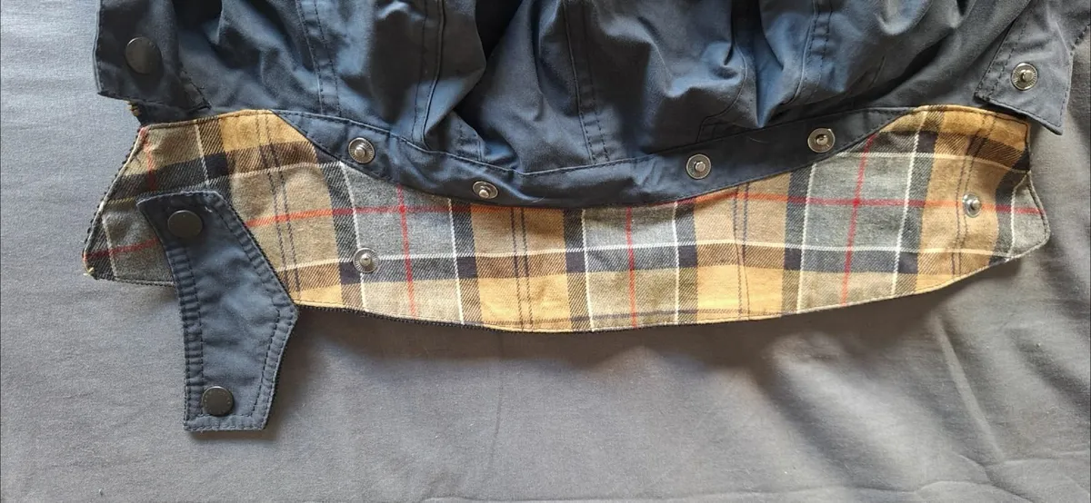 Ladies Barbour Beadnell wax jacket - Image 3