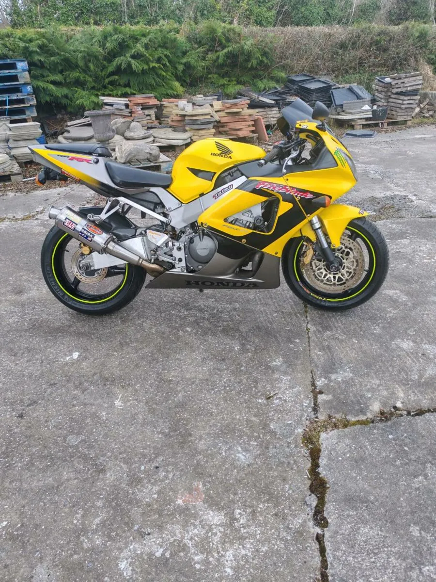 Motorcycle - Image 3