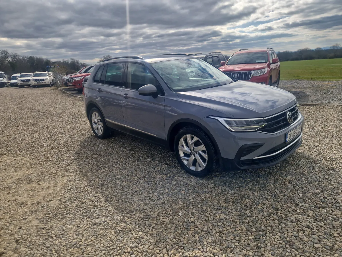 Volkswagen Tiguan 2.0 TDi Life - Image 1