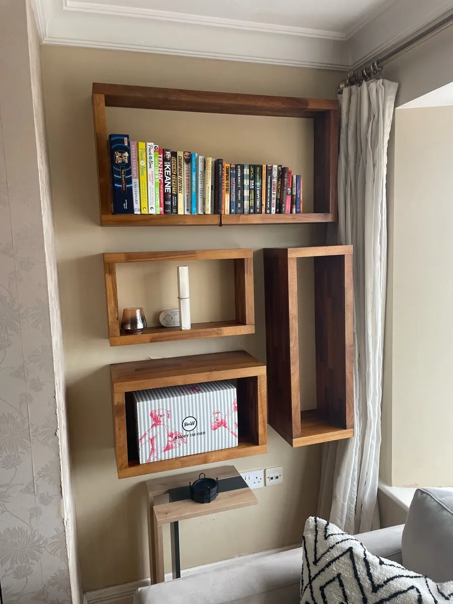 Solid wood shelves - Image 1