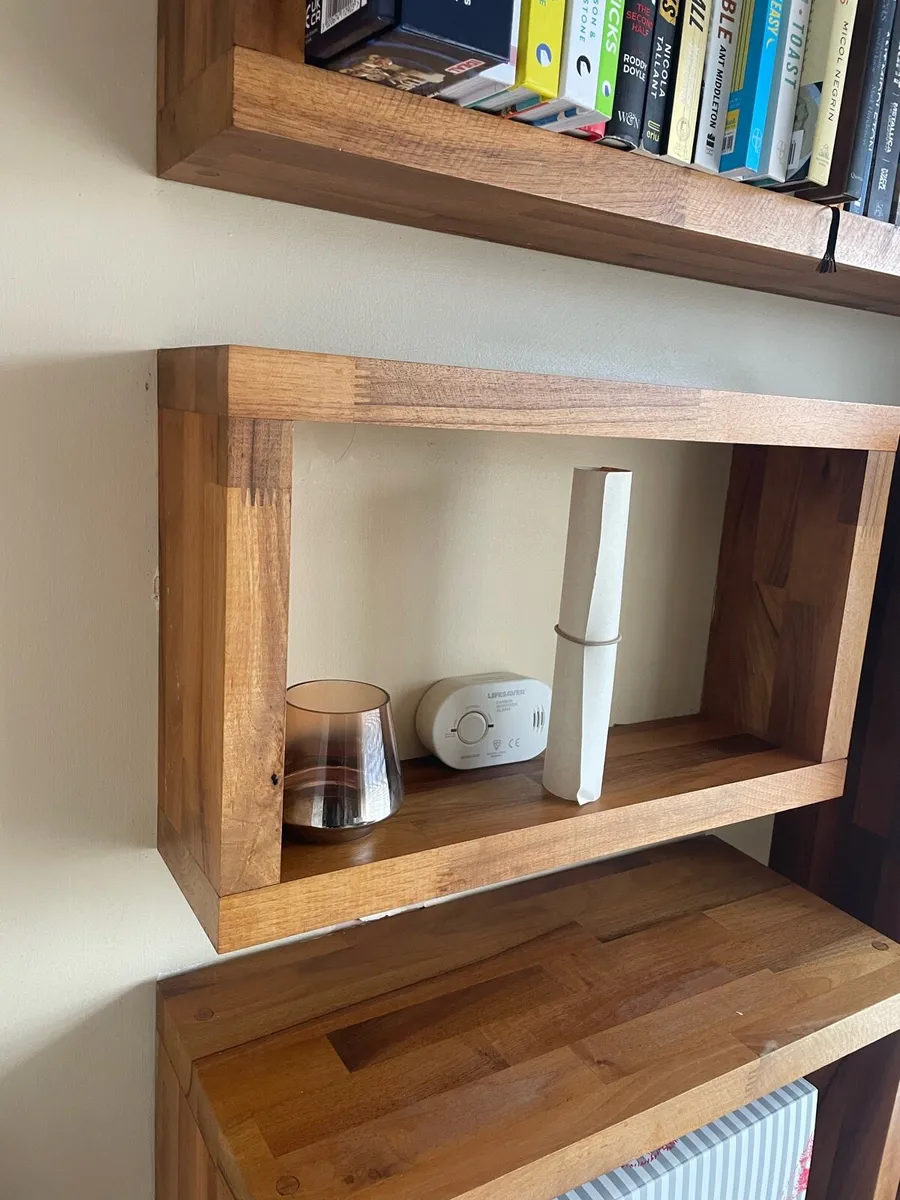 Solid wood shelves - Image 4