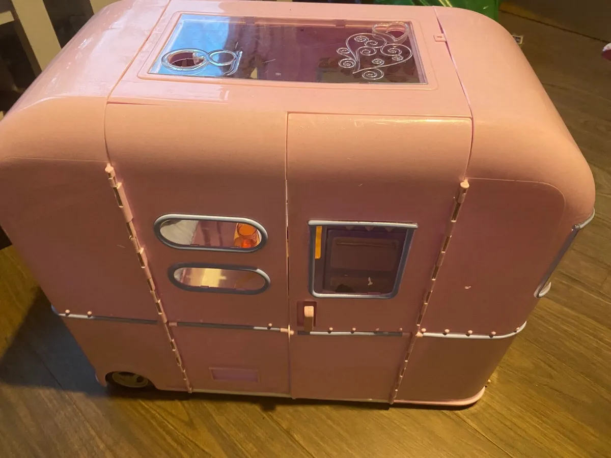 Our Generation Camper Van and three dolls bundle - Image 1