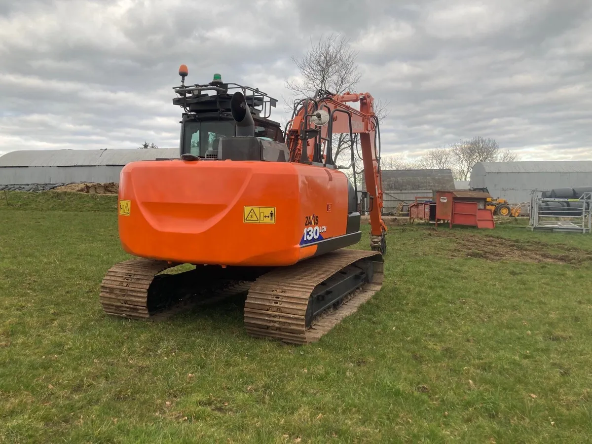 Hitachi ZX130-6 - Image 4