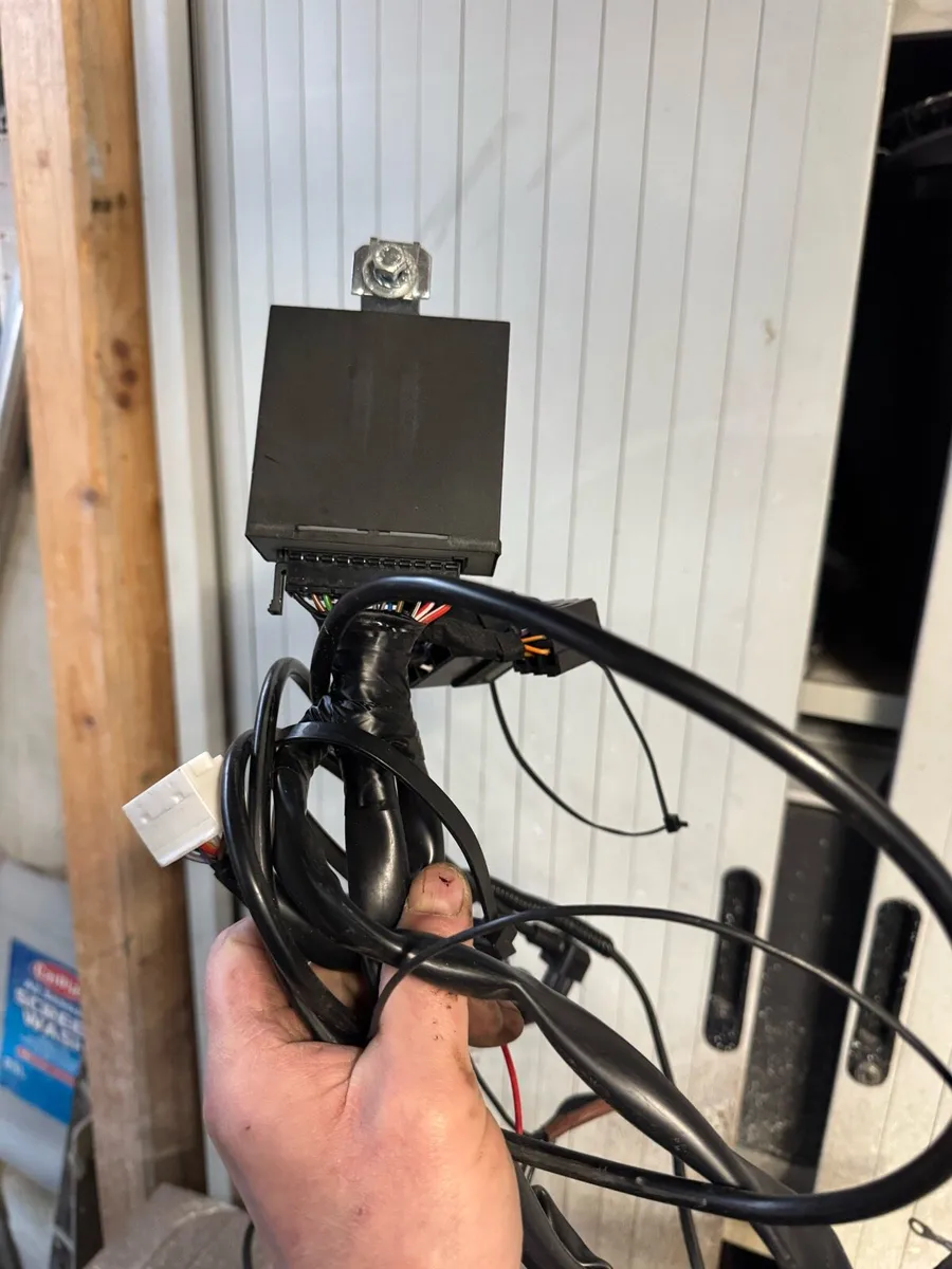 towbar for toyota rav4 from 2019now genuine - Image 1