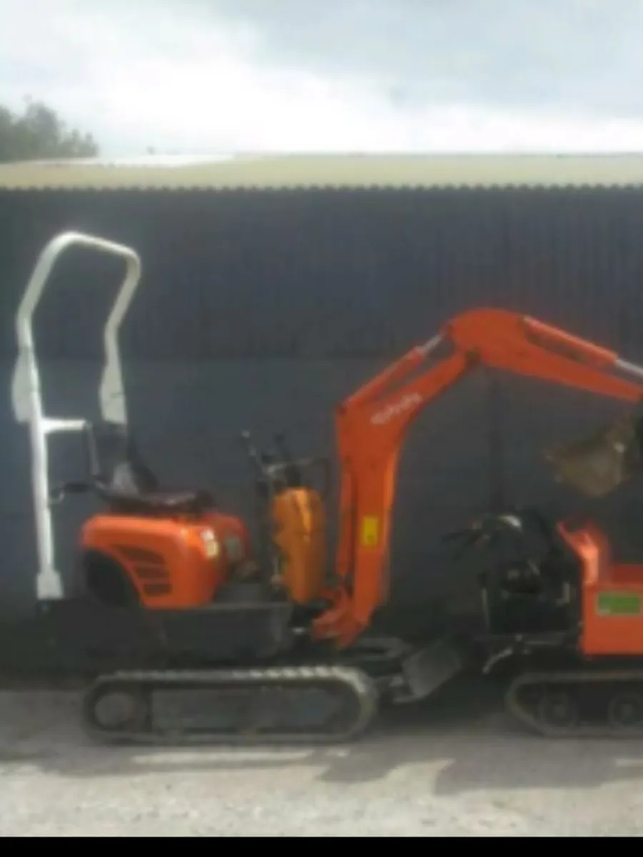 STOLEN MINI DIGGER!! - Image 2