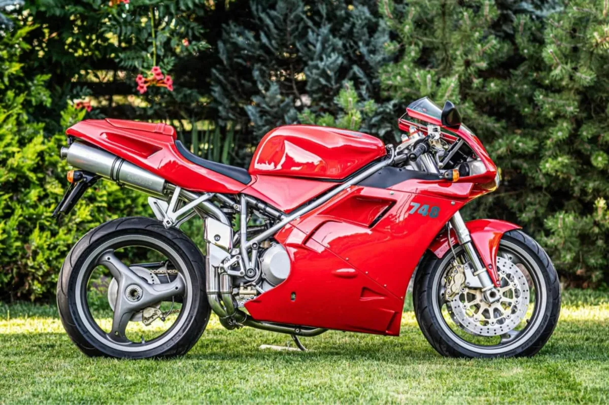 Ducati 748 - Image 2