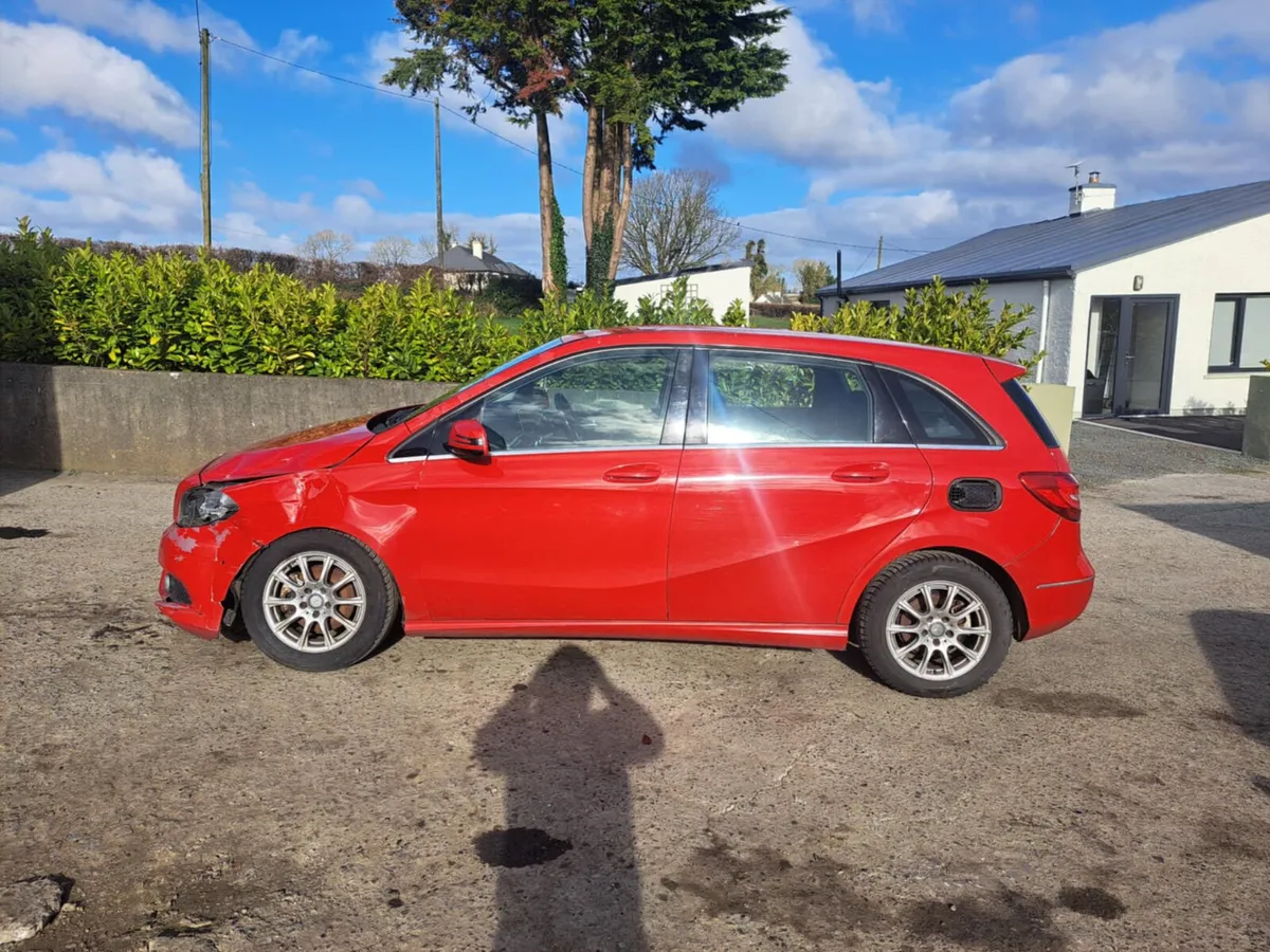 2013 MERCEDES B-CLASS  1.8 DIESEL FOR BREAKING - Image 3