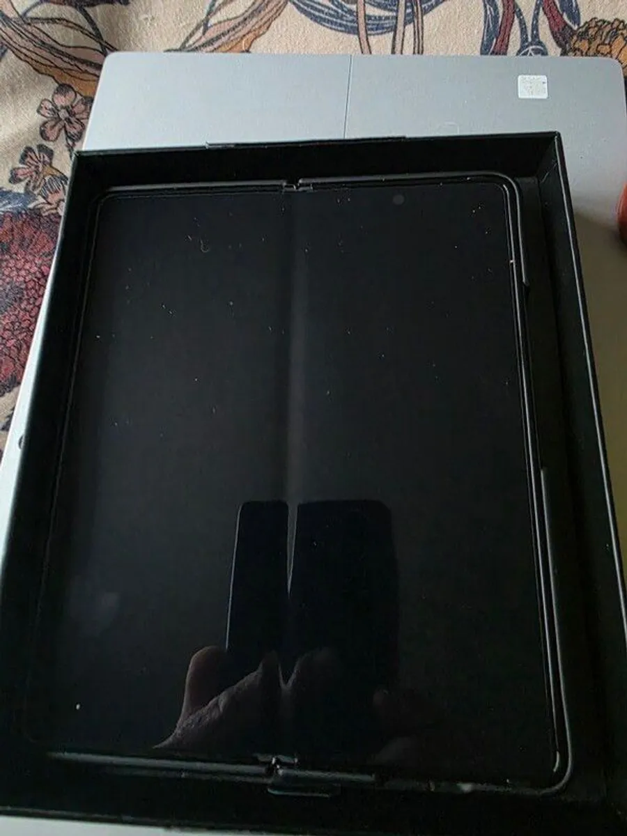Samsung Fold 5 - Image 3