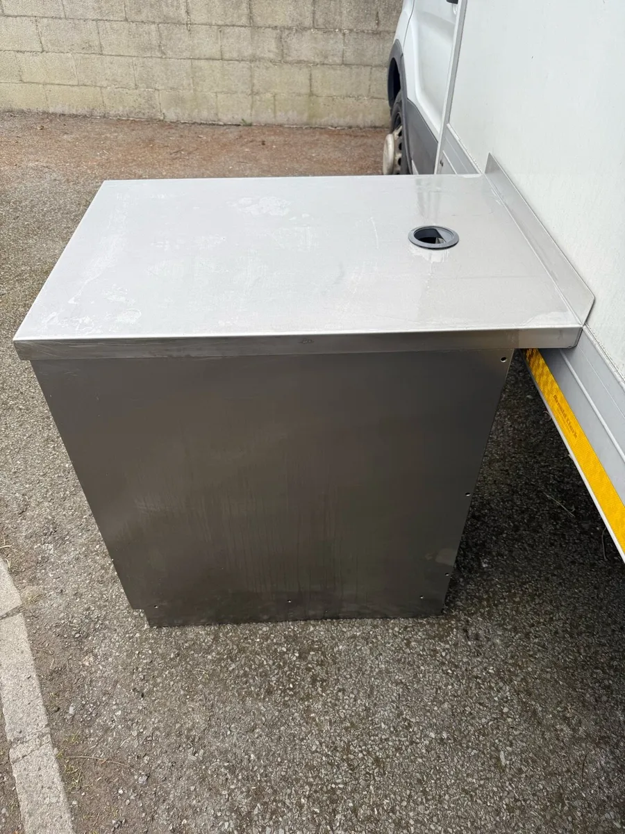 Stainless steel table - Image 3