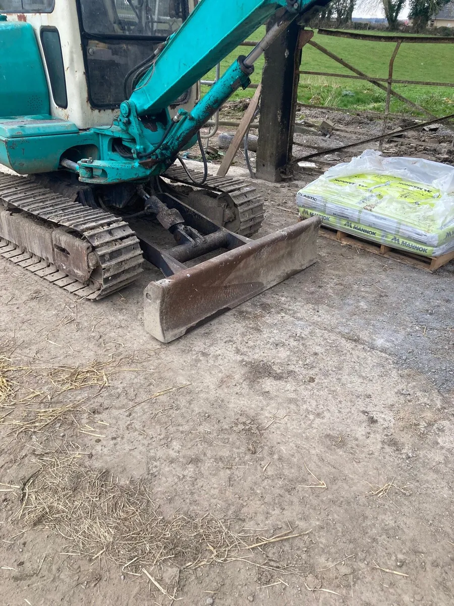 Komatsu pc30 - Image 4