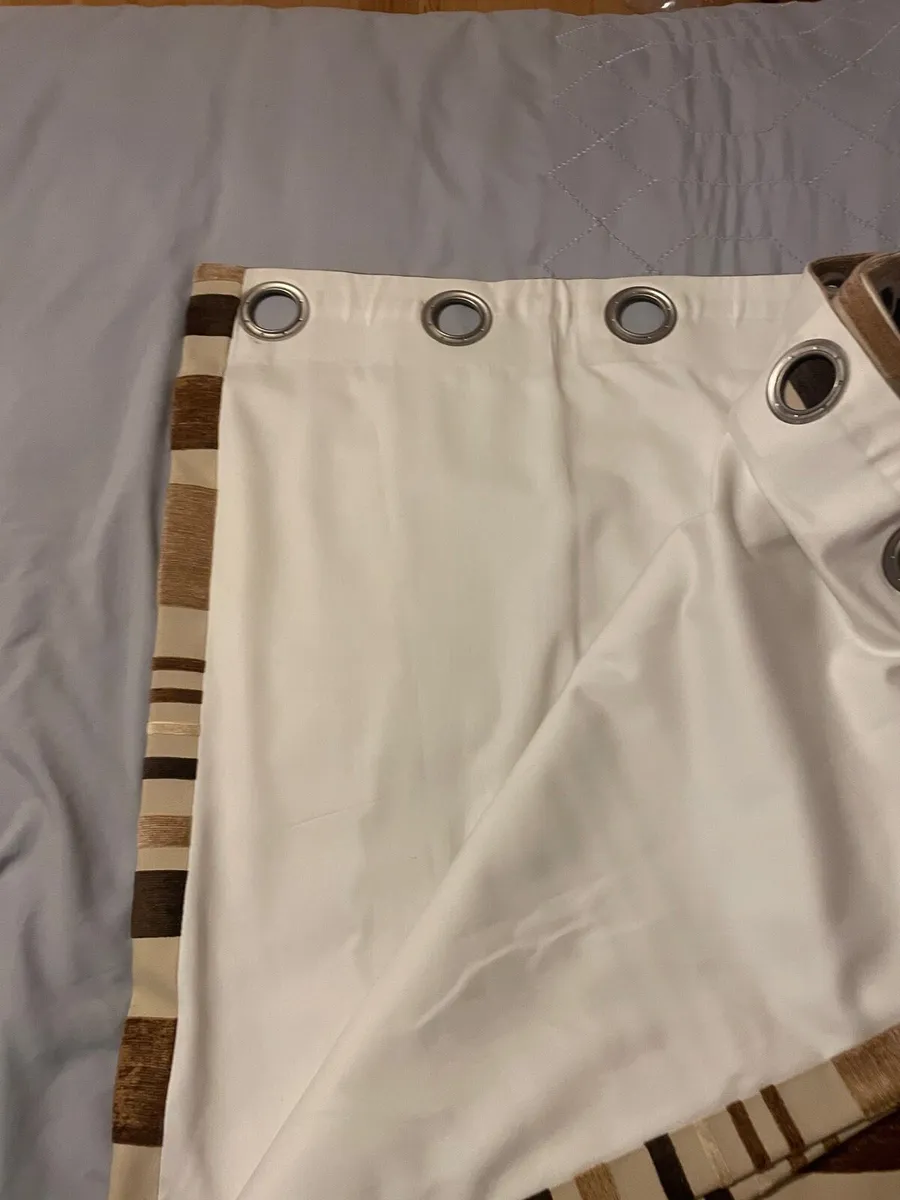 Curtains - Image 2