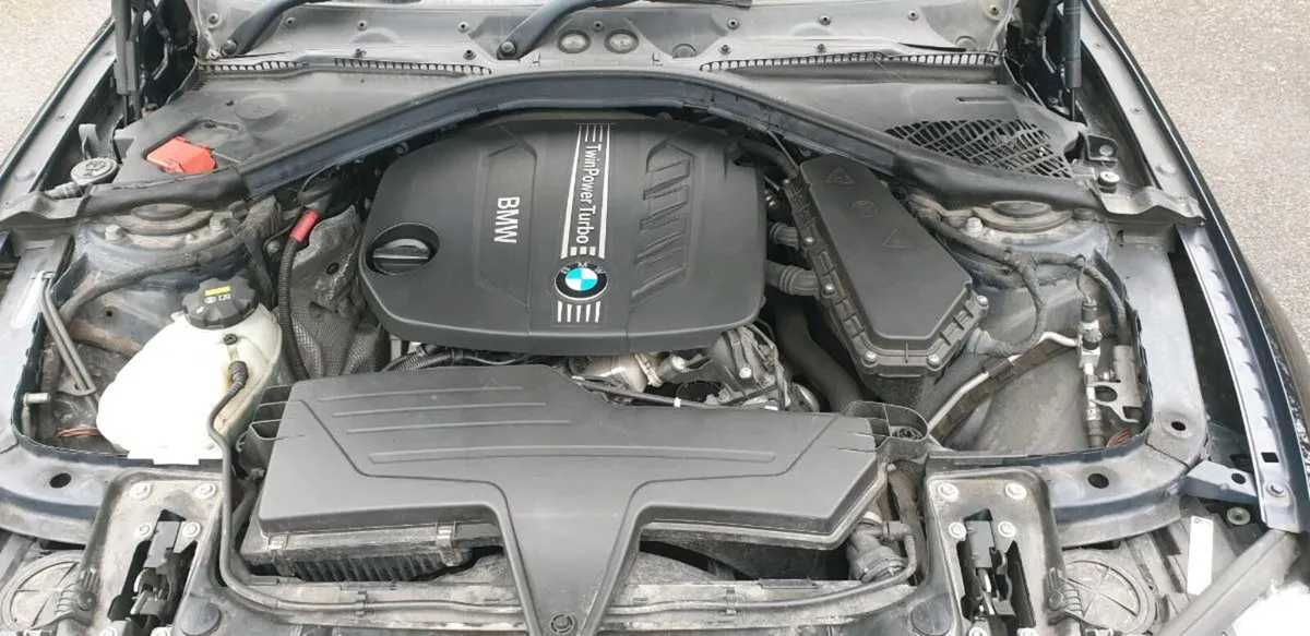 BMW series 3 2014 automatic low kilos - Image 2