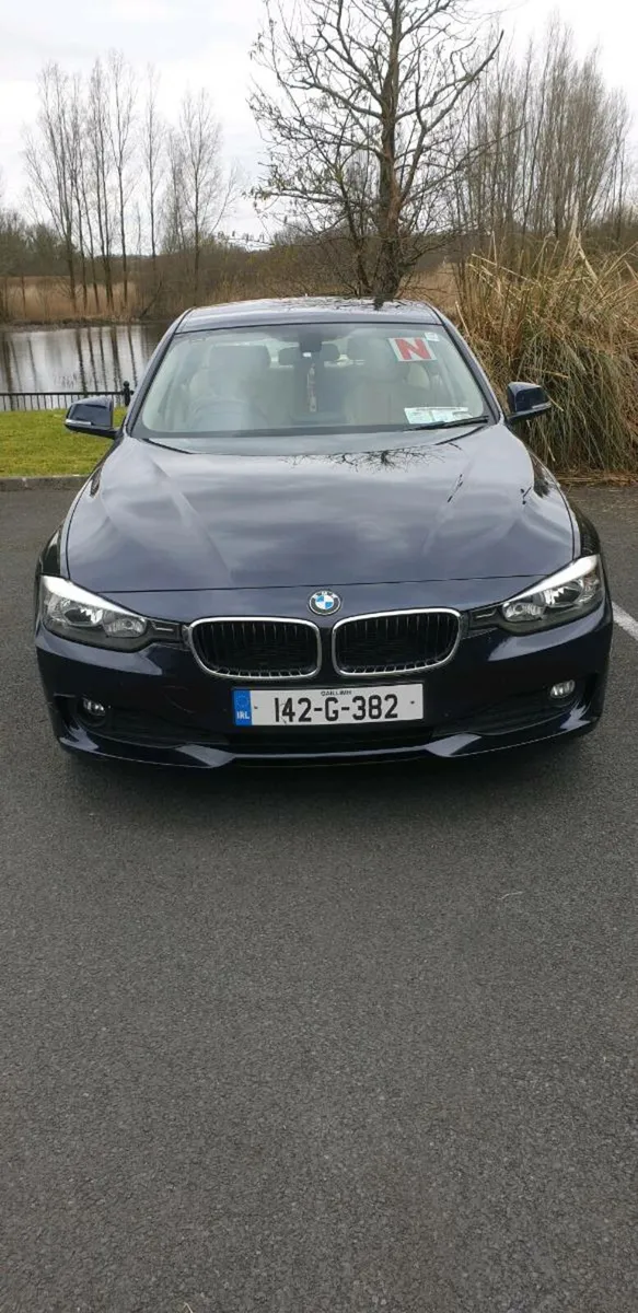 BMW series 3 2014 automatic low kilos - Image 4