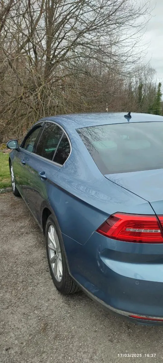 VW Passat - Image 4