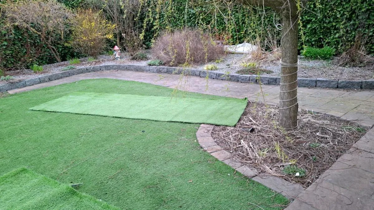 Fake grass - Image 2