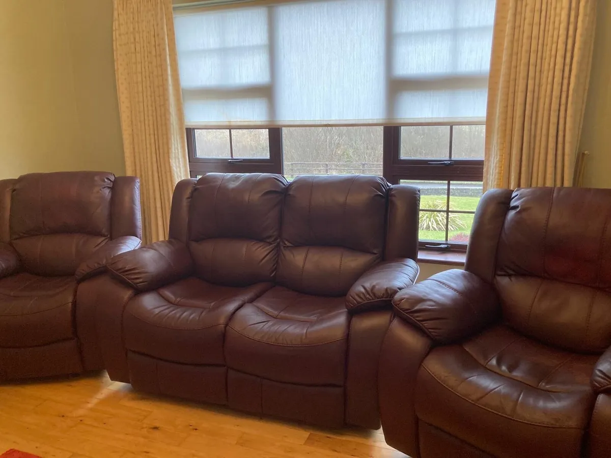 Reclining 2 seater couch, 2 single reclining chair - Image 1