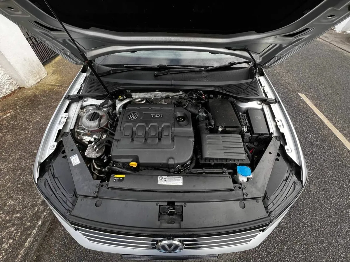 Volkswagen Passat 2015 HighLine 1.6 Disel - Image 3