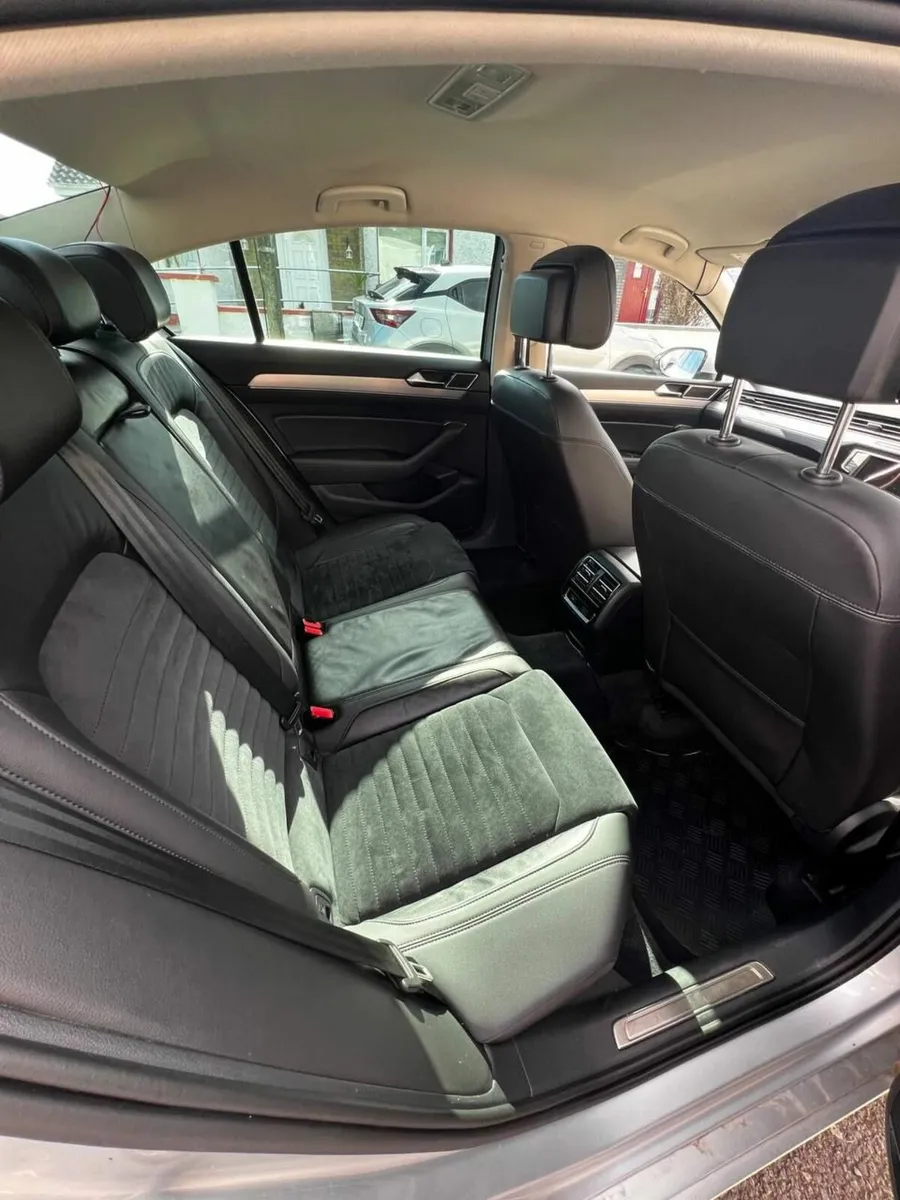 Volkswagen Passat 2015 HighLine 1.6 Disel - Image 4