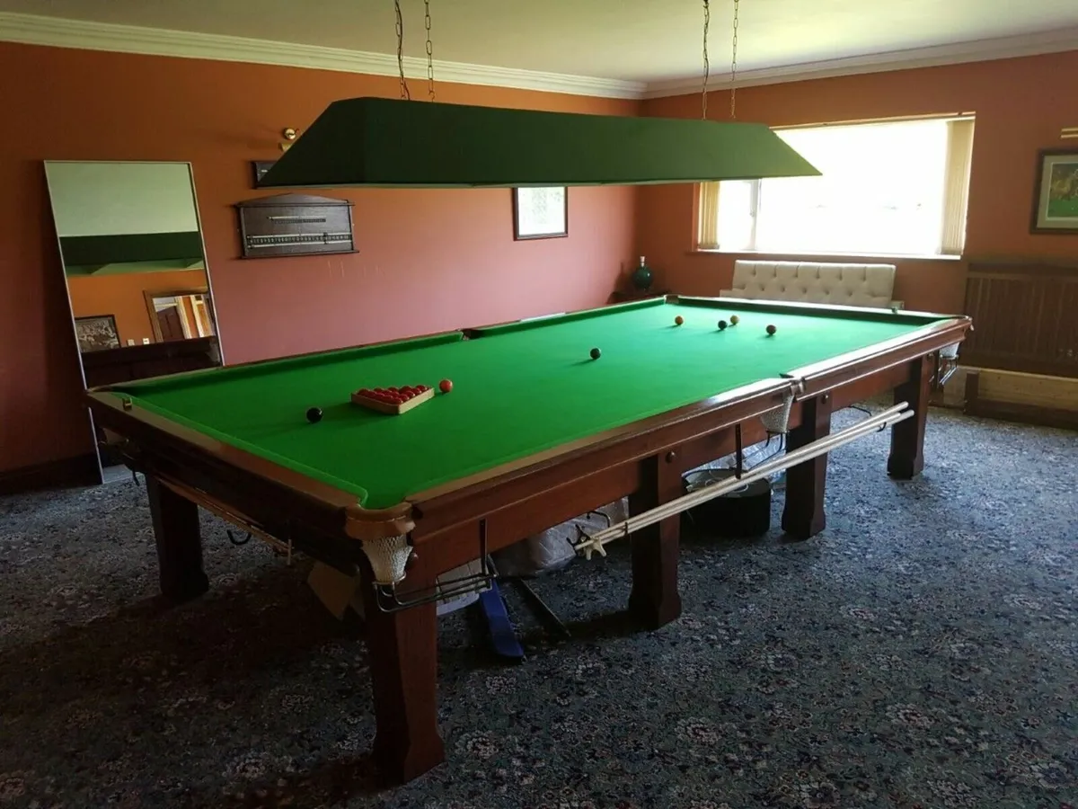 snooker table