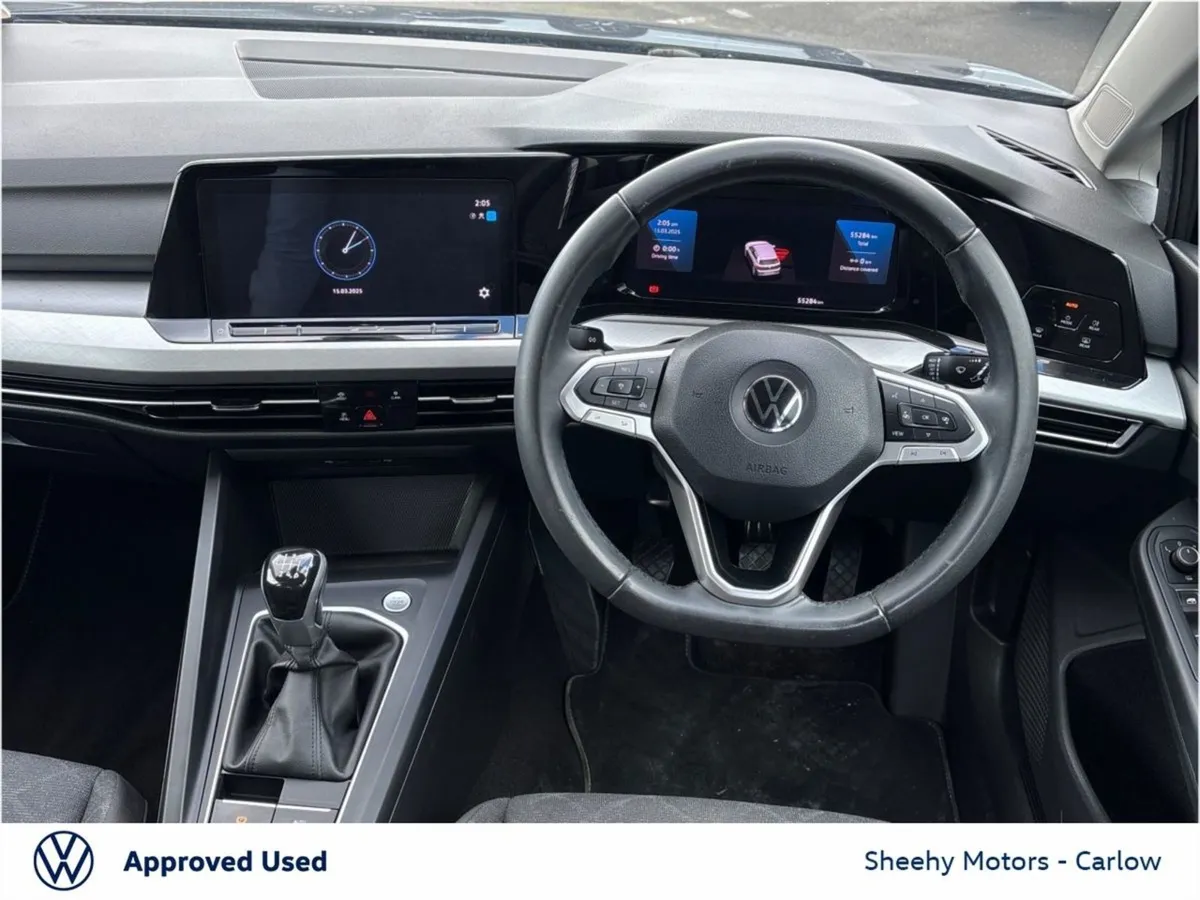 Volkswagen Golf 2.0 TDI 115HP Life - Image 2