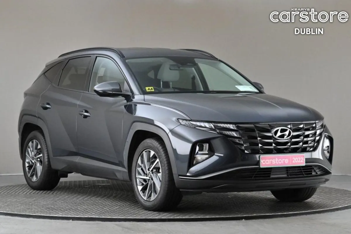 Hyundai Tucson 1.6 Executive Diesel 6spd  reverse - Image 1