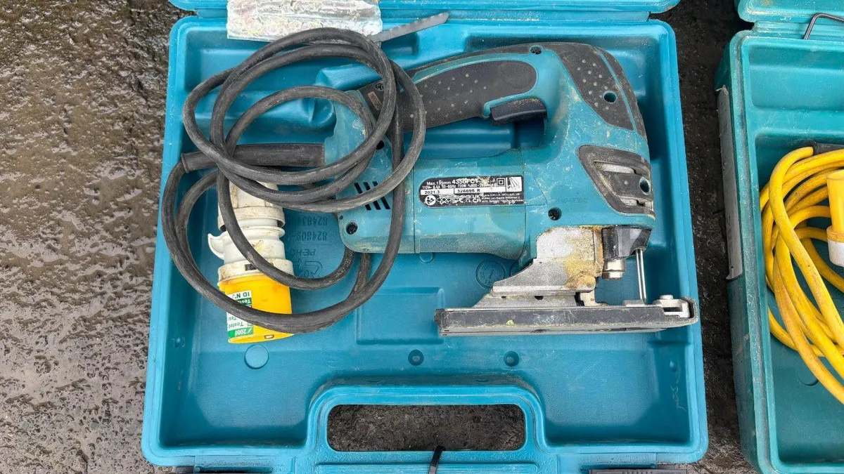 Choice of 3 Makita Jig-Saws - Image 4