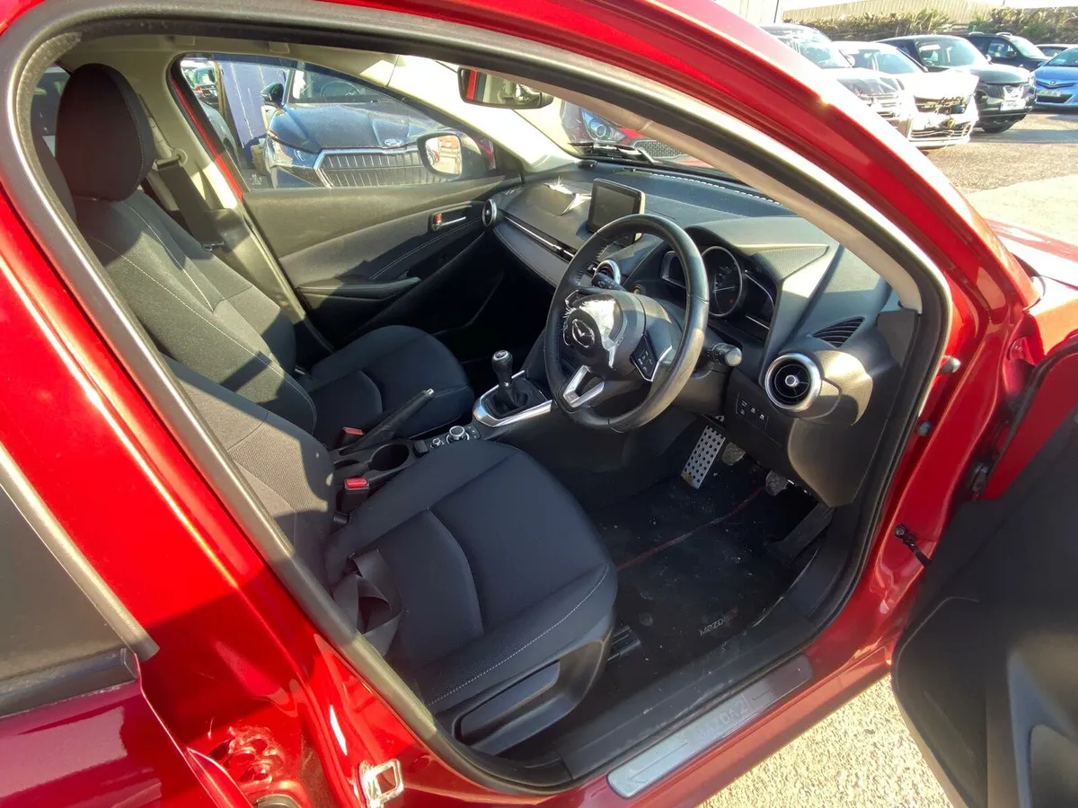 Mazda 2 ,1.5 petrol 202 light frontal damage - Image 4