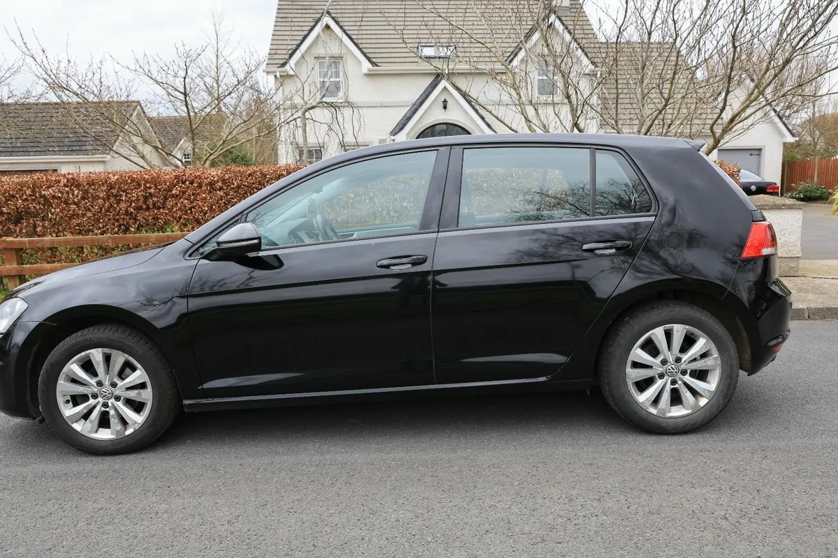 Volkswagen Golf 2014 - Image 1