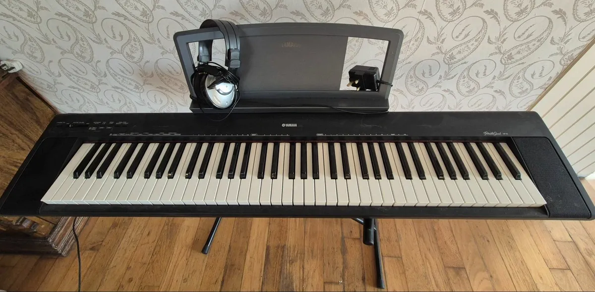 ヤマハポータブルグランド電子ピアノNP30 （YAMAHA 電子ピアノNP