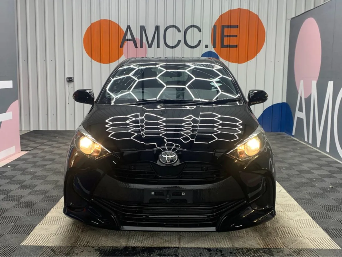 Toyota Yaris 1.0 Petrol Automatic / 9k KMs / Reve - Image 2