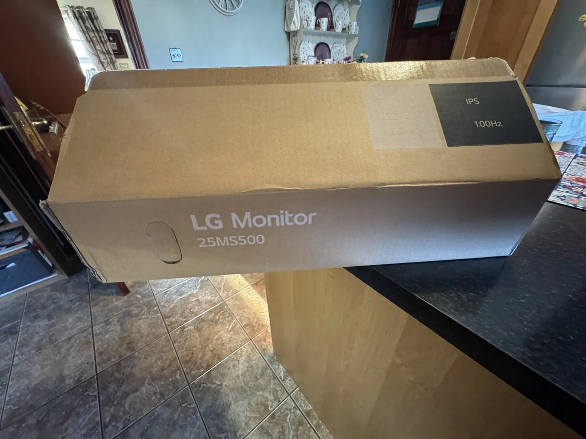 LG 25 Inch Monitor - Image 2