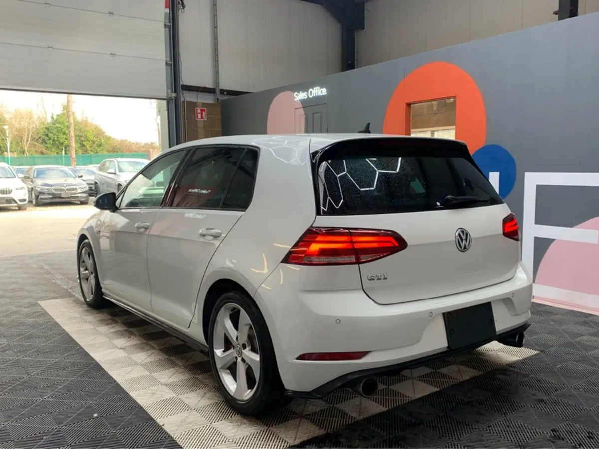 Volkswagen Golf GTI Automatic / 79k KMs / Adaptiv - Image 4