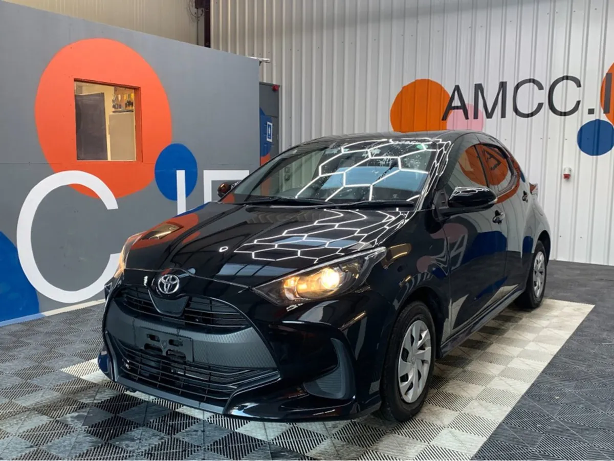 Toyota Yaris 1.0 Petrol / 27k KMs / Automatic - Image 3