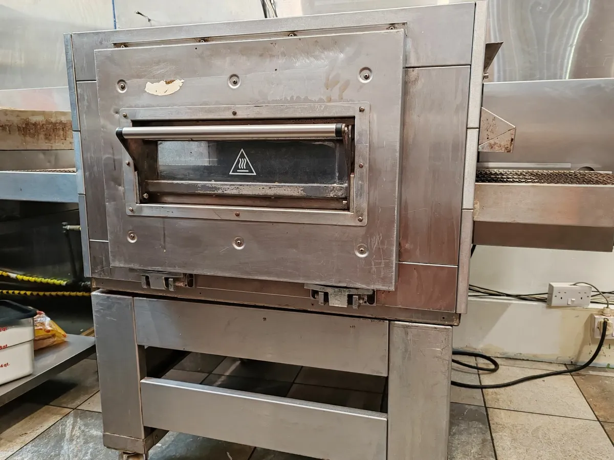 Pizza Oven - Image 1