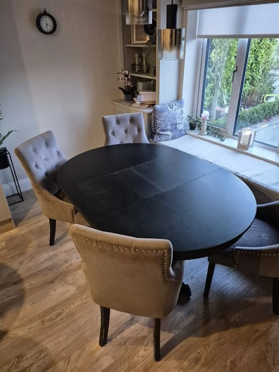 Dining Table with 4 Chairs - Image 1