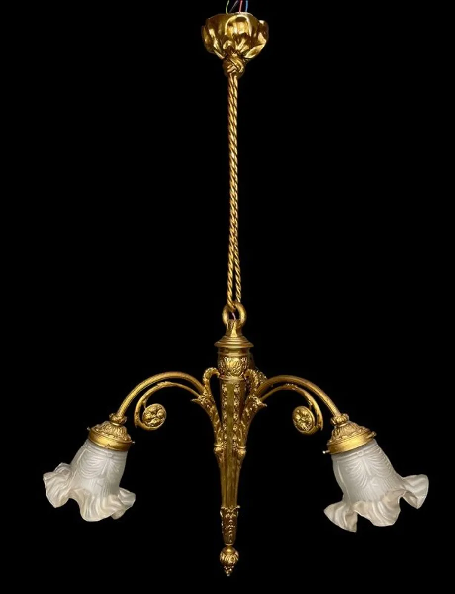 Beautiful Louis XVI-Style Antique Bronze Chandelier. - Image 2