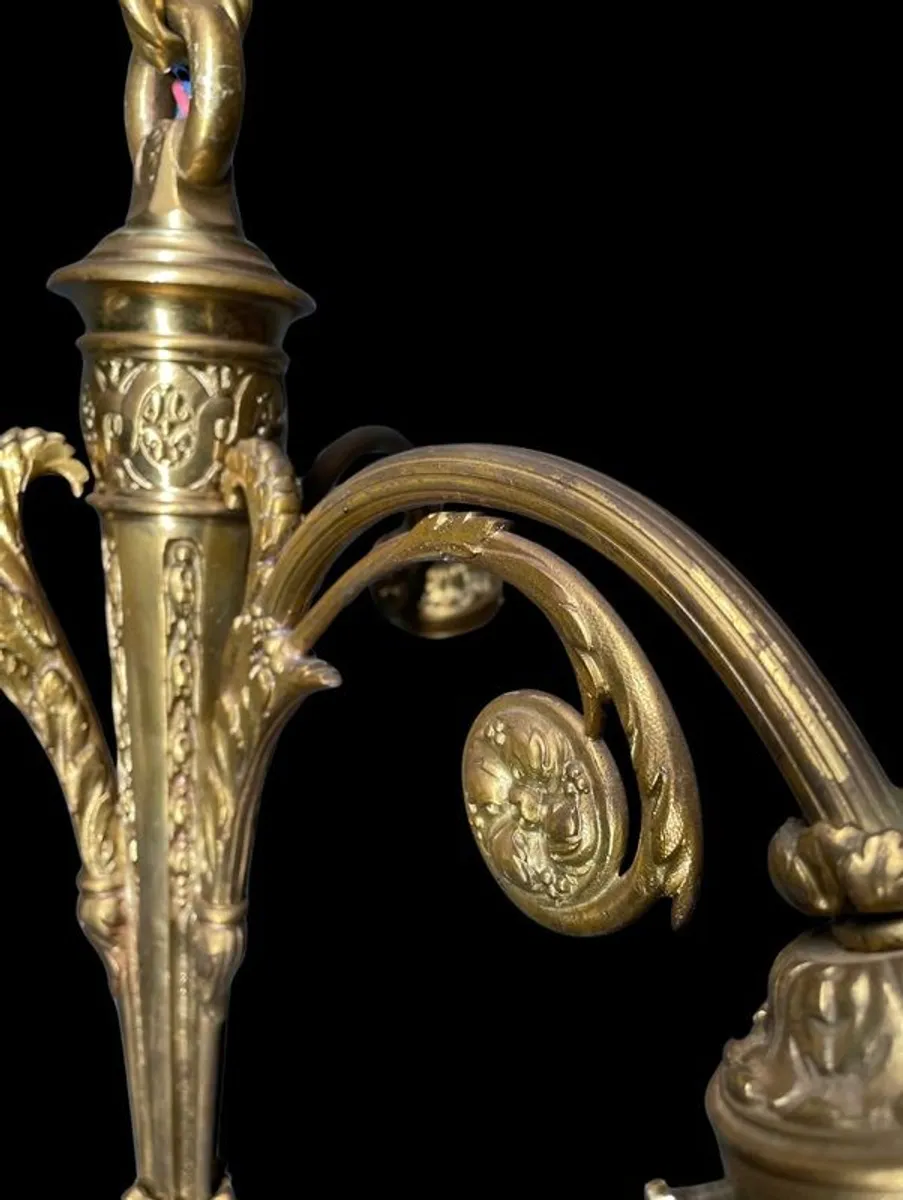 Beautiful Louis XVI-Style Antique Bronze Chandelier. - Image 4