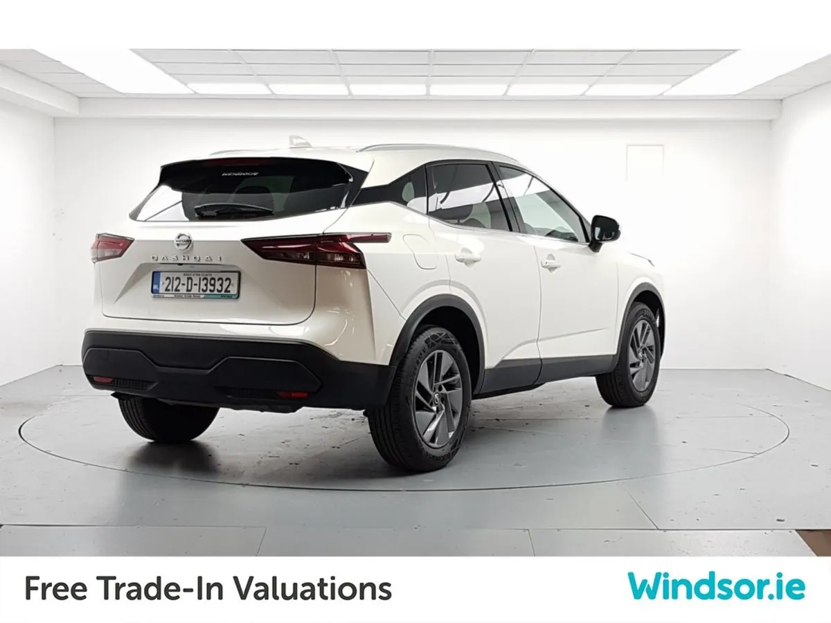 Nissan QASHQAI 1.3 PET Mild Hybrid SV - Image 3
