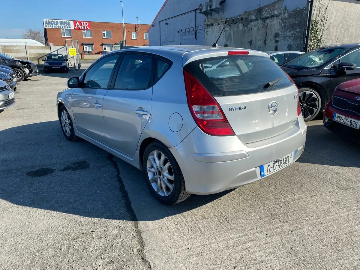 Hyundai i30 ,2012 , 1.4 diesel ⛽️ Driving - Image 4