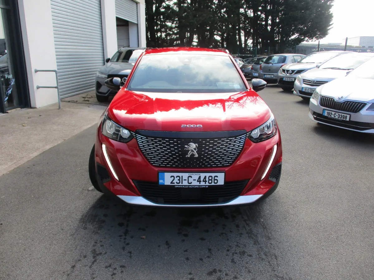 Peugeot 2008 ALLURE 1.2 130 AUTO 2023 - Image 2