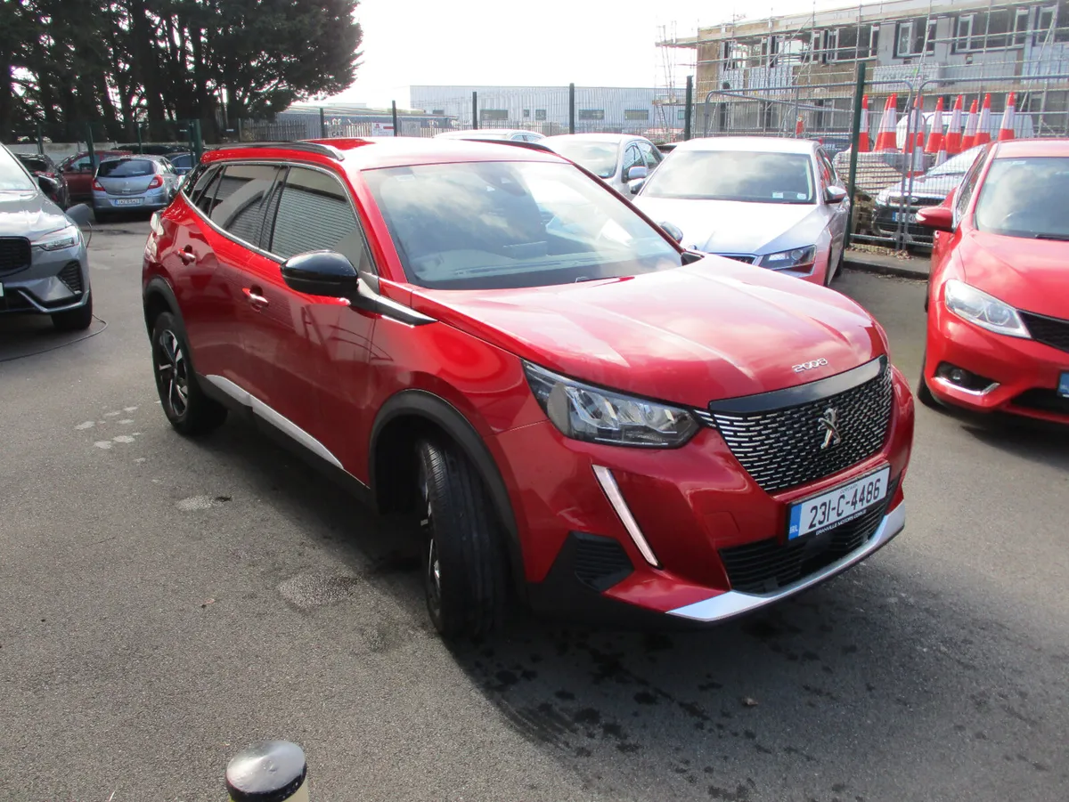 Peugeot 2008 ALLURE 1.2 130 AUTO 2023 - Image 3
