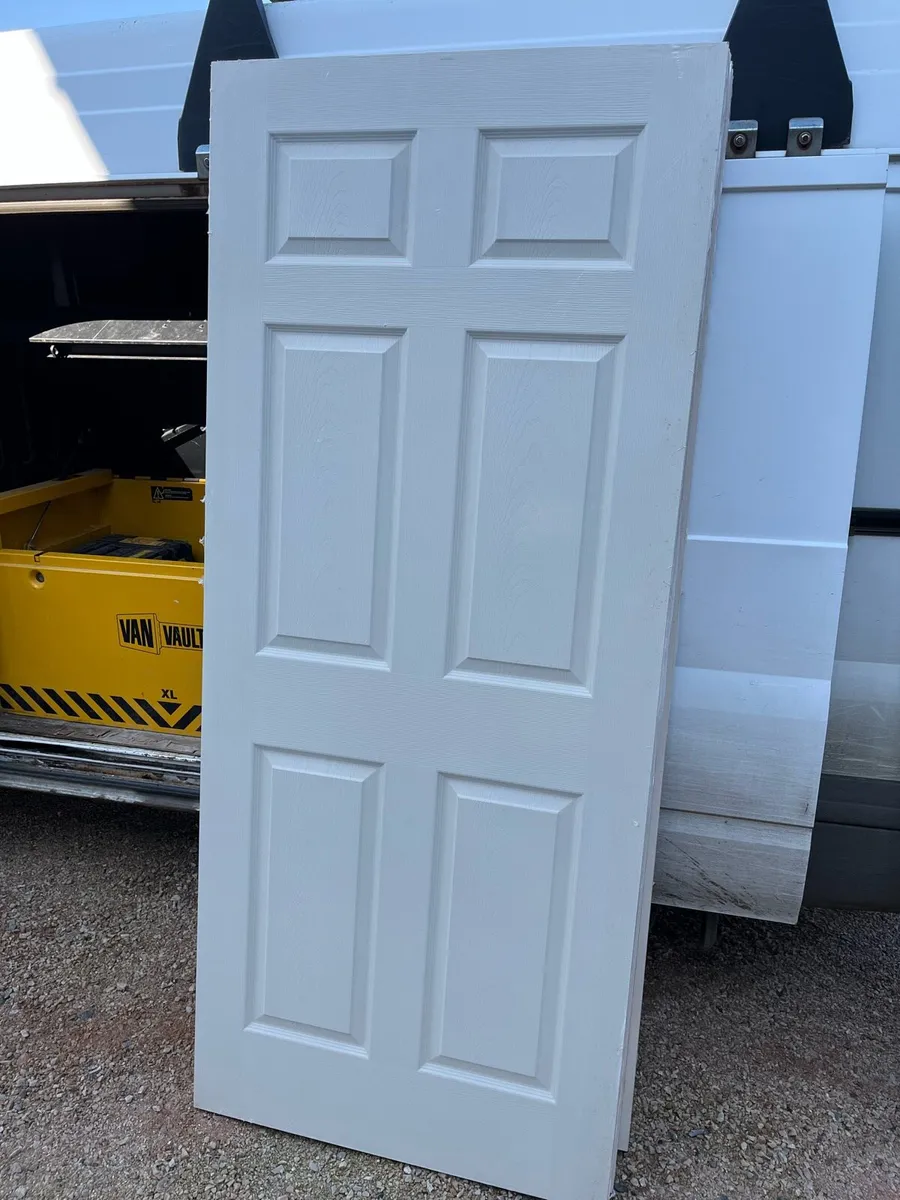Internal doors - Image 1